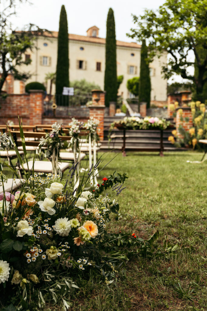 Outdoor wedding ceremony in the Langhe, Piedmont