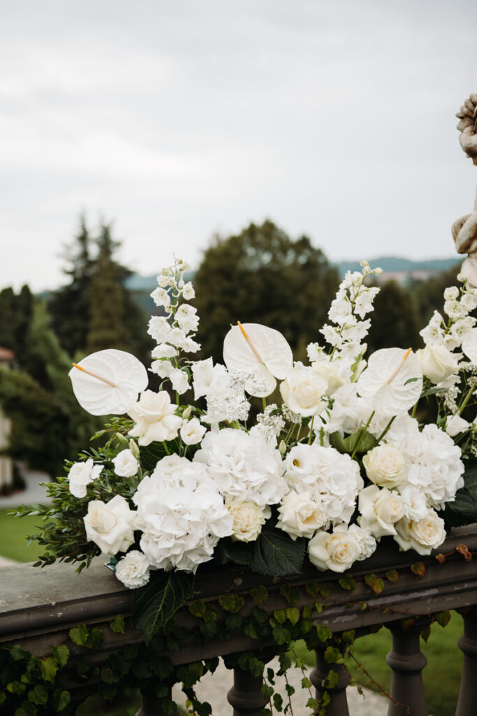 White floral wedding arrangement